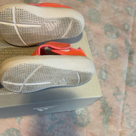 Adidas - Picture 5 of 9